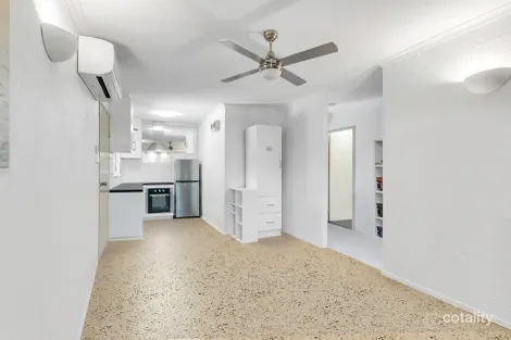 8/126-128 GREENSLOPES ST, EDGE HILL, QLD 4870