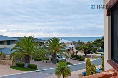Property photo of 11 Volunteer Place Ocean Reef WA 6027