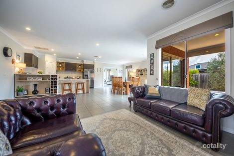 Property photo of 6 Octagonal Court New Gisborne VIC 3438