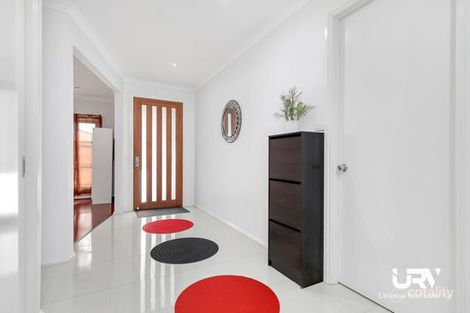 Property photo of 24 Evergreen Crescent Craigieburn VIC 3064