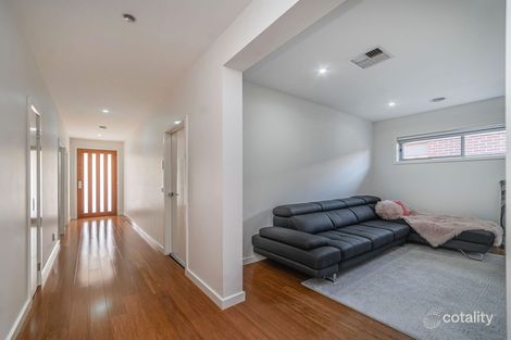 Property photo of 4 Evergreen Crescent Craigieburn VIC 3064