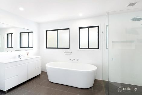 Property photo of 19 Nalya Road Narraweena NSW 2099