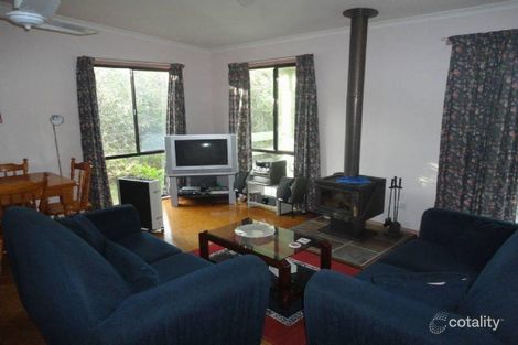Property photo of 11 April Avenue Venus Bay VIC 3956