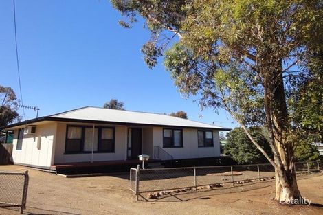 17 Smelts Rd, Burra, SA 5417