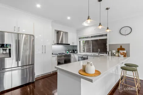 Property photo of 8 Opal Circuit Epping VIC 3076