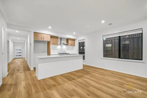 Property photo of 16 Rawson Street Donnybrook VIC 3064