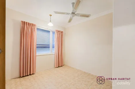 Property photo of 4 Dowling Place Orelia WA 6167