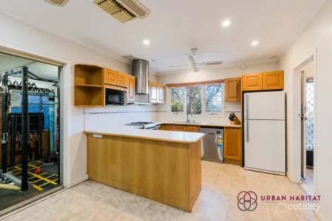 Property photo of 4 Dowling Place Orelia WA 6167