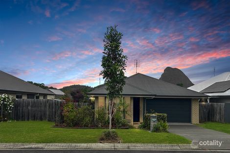 33 Clark Ave, Glass House Mountains, QLD 4518