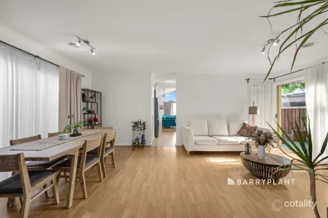 Property photo of 3 Wallingford Place Narre Warren South VIC 3805