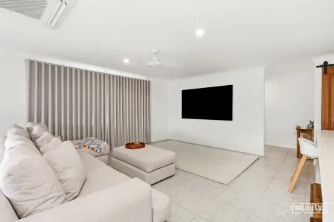 Property photo of 2 Civic Lane Pacific Heights QLD 4703