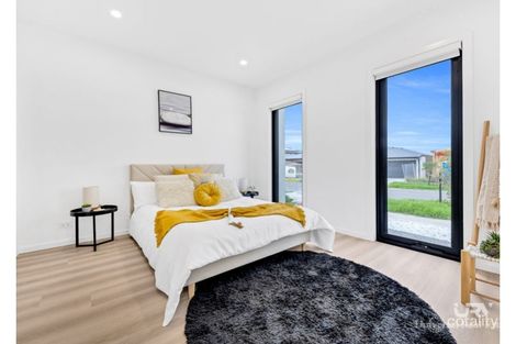 Property photo of 20 Aquamarine Drive Mickleham VIC 3064