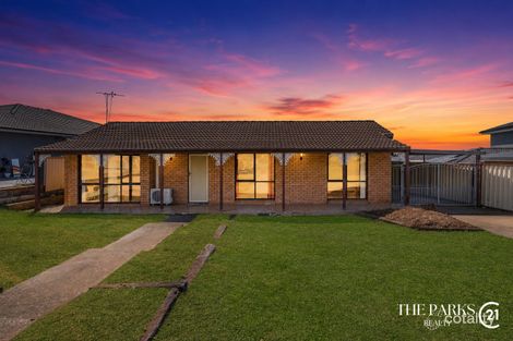 Property photo of 4 Moffitt Crescent Edensor Park NSW 2176