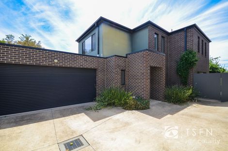 2/10a Neale St, Kennington, VIC 3550