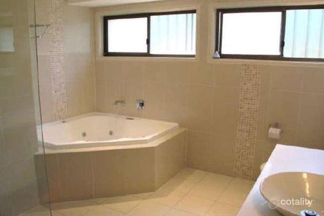 Property photo of 10 Hall Drive Menai NSW 2234