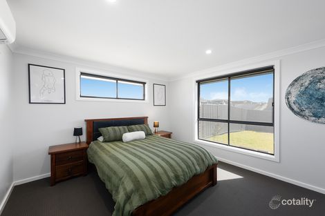 Property photo of 23 Hone Creek Drive Caerleon NSW 2850