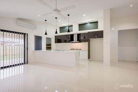 Property photo of 20 Summerview Avenue Yarrabilba QLD 4207