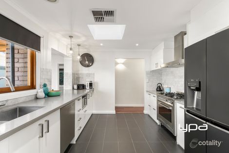 Property photo of 21 Heysen Drive Sunbury VIC 3429
