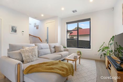 Property photo of 2/33 Summerhill Road Reservoir VIC 3073