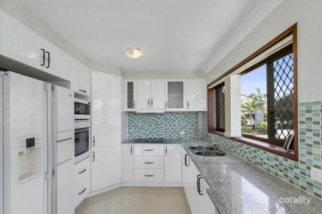 Property photo of 2/228 Marine Parade Labrador QLD 4215