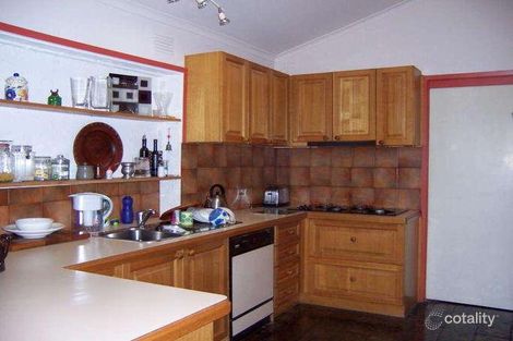 Property photo of 13 Canova Drive Glen Waverley VIC 3150
