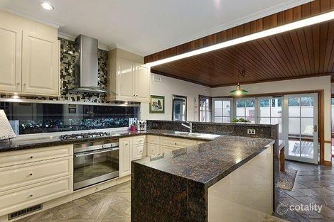 Property photo of 6 Holyrood Avenue Strathmore VIC 3041