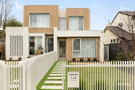 1/4 YOUNG ST, PRESTON, VIC 3072