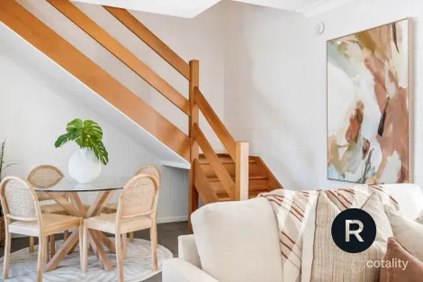 Property photo of 2/20 Carr Street Hermit Park QLD 4812