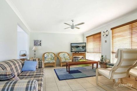 Property photo of 21 Ocean Street Budgewoi NSW 2262