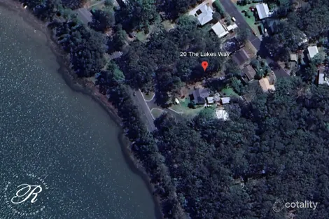 Property photo of 20 The Lakes Way Tarbuck Bay NSW 2428