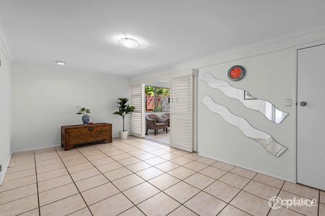 Property photo of 9 Silex Street Mansfield QLD 4122