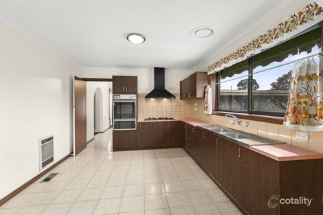 Property photo of 32 St Bernards Drive Keilor East VIC 3033