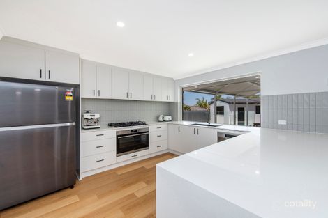 Property photo of 3 Agnew Place Halls Head WA 6210