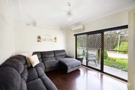 Property photo of 4 Percy Street Hill Top NSW 2575