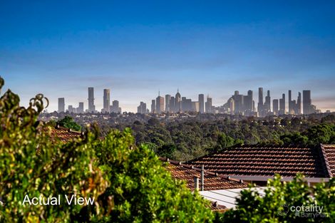 Property photo of 32 Pinnacle Crescent Bulleen VIC 3105
