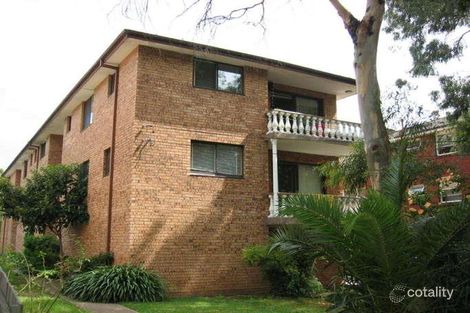 4 Fourth Ave, Campsie, NSW 2194