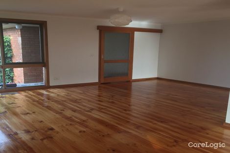Property photo of 11 Endeavour Crescent Endeavour Hills VIC 3802