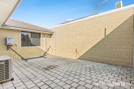Property photo of 16 Carlindie Parkway Golden Bay WA 6174