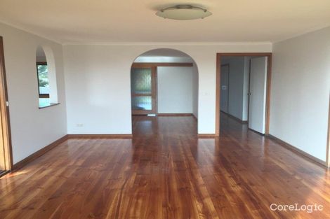 Property photo of 11 Endeavour Crescent Endeavour Hills VIC 3802