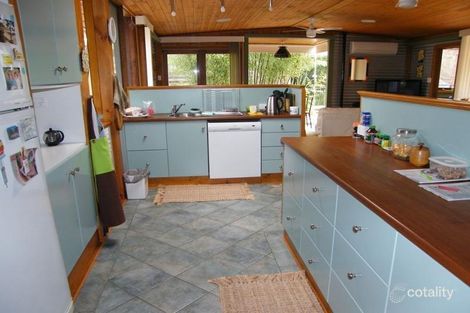 Property photo of 3 Sixth Avenue Raymond Island VIC 3880