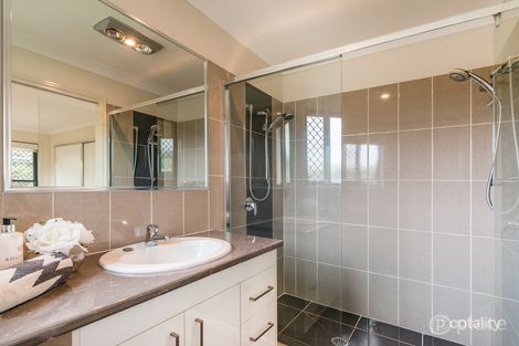 Property photo of 2 Beresford Terrace Coorparoo QLD 4151