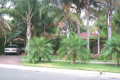 Property photo of 52 Centaurus Crescent Regents Park QLD 4118