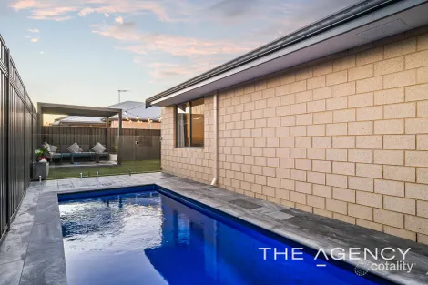 Property photo of 8 Mangrove Street Treeby WA 6164