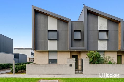 18 Slattery Pl, Pakenham, VIC 3810