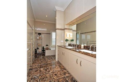 Property photo of 11 Alloway Circuit Largs NSW 2320