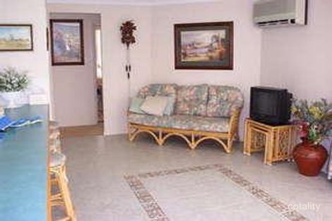 Property photo of 32 Omega Avenue Summerland Point NSW 2259