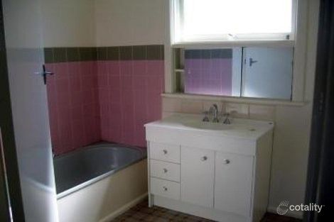 Property photo of 2B Kiora Street Essendon VIC 3040