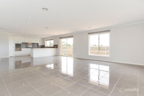 Property photo of 13A Fenfield Street Cranbourne VIC 3977