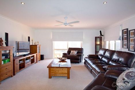Property photo of 19 Malcalm Avenue Surf Beach VIC 3922