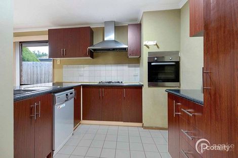Property photo of 18 Edeys Run Hampton Park VIC 3976